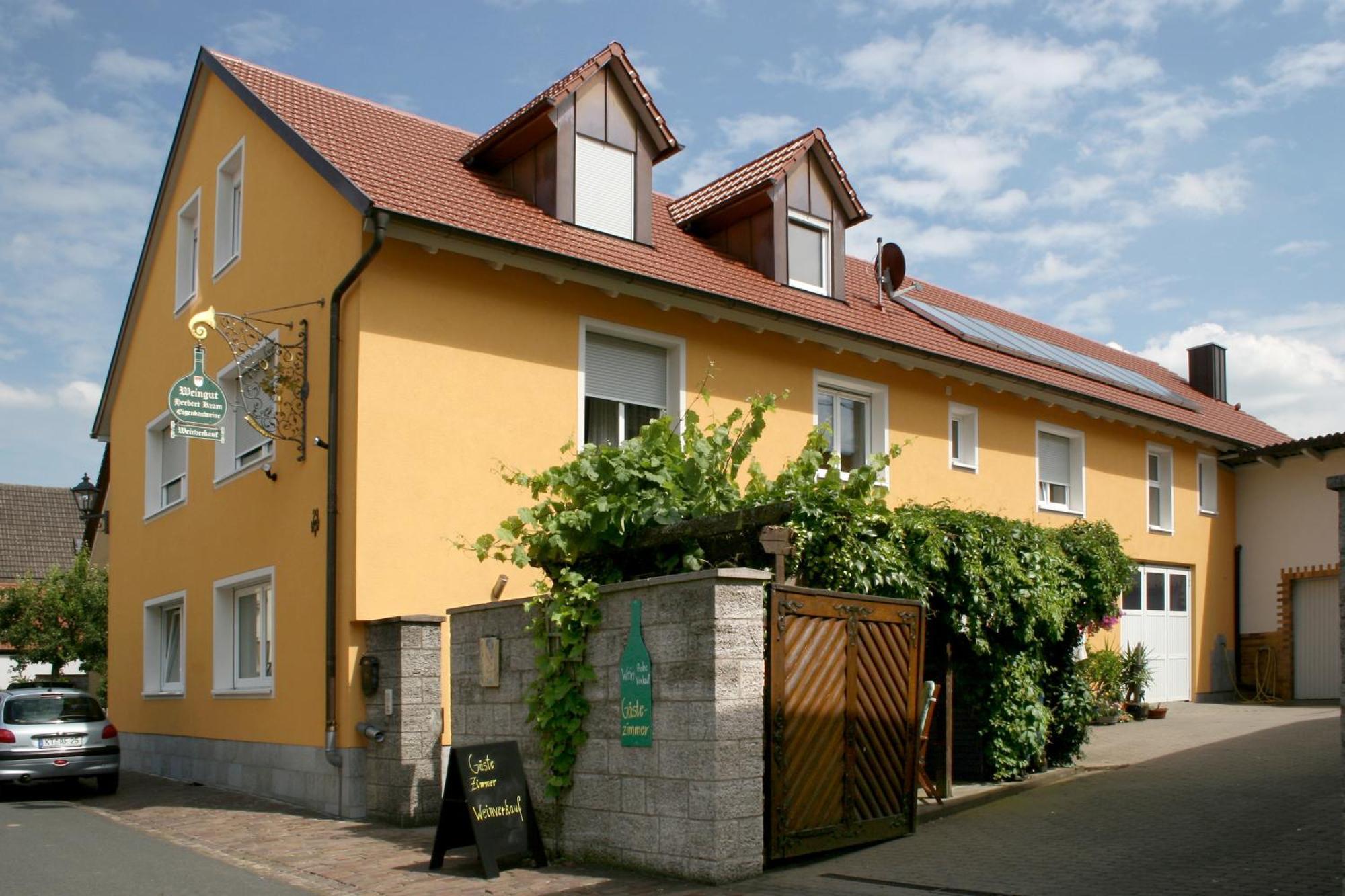 Weingut Herbert Kram Нордхайм Экстерьер фото